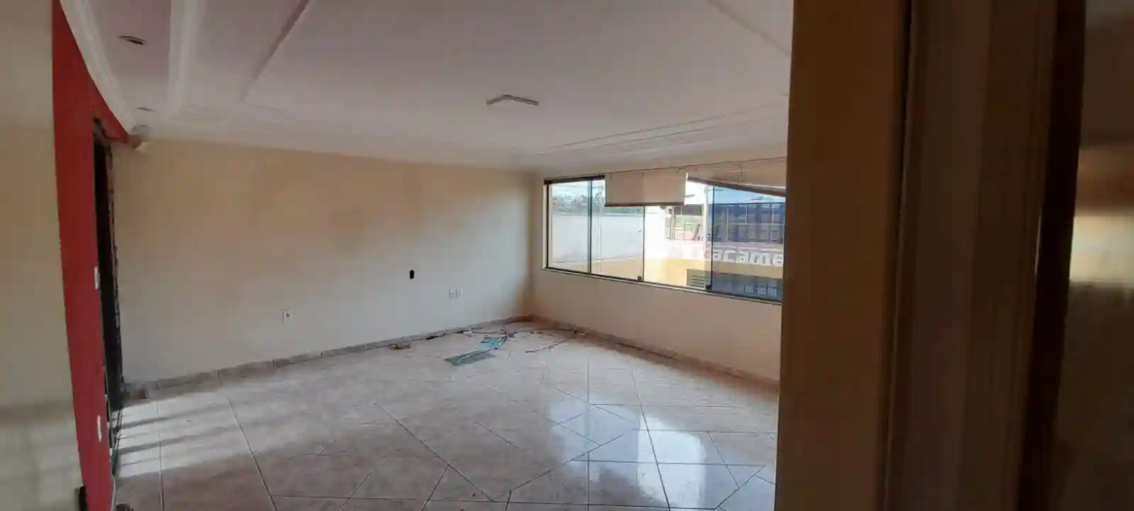 Casa com 3 quartos à venda, 180m² — foto 3 de 7
