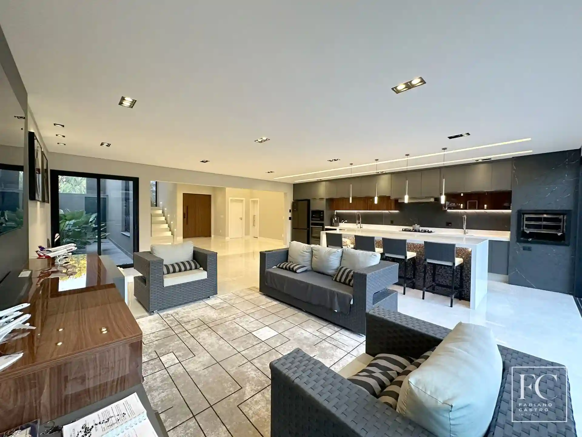 Casa de Condomínio com 3 quartos à venda, 304m² — foto 8 de 48