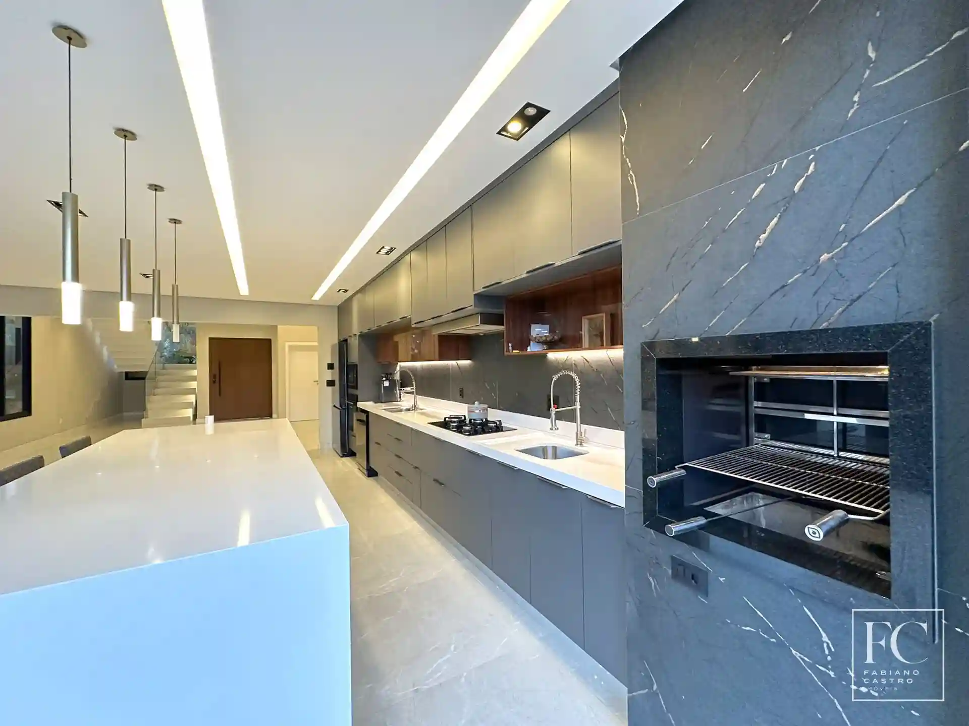 Casa de Condomínio com 3 quartos à venda, 304m² — foto 11 de 48