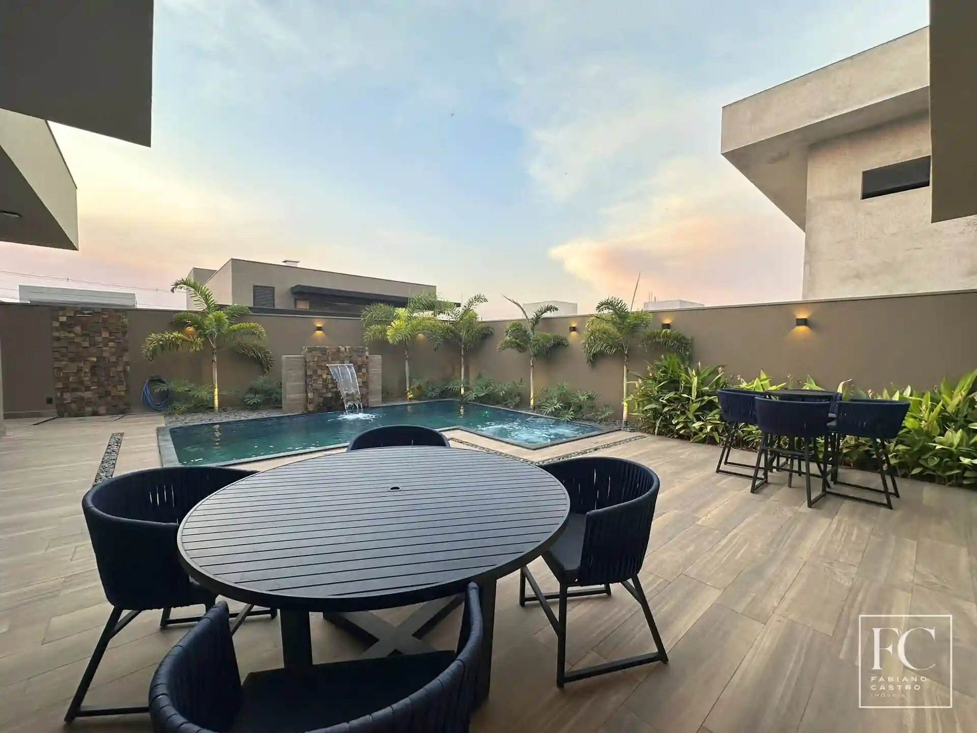 Casa de Condomínio com 3 quartos à venda, 304m² — foto 16 de 48