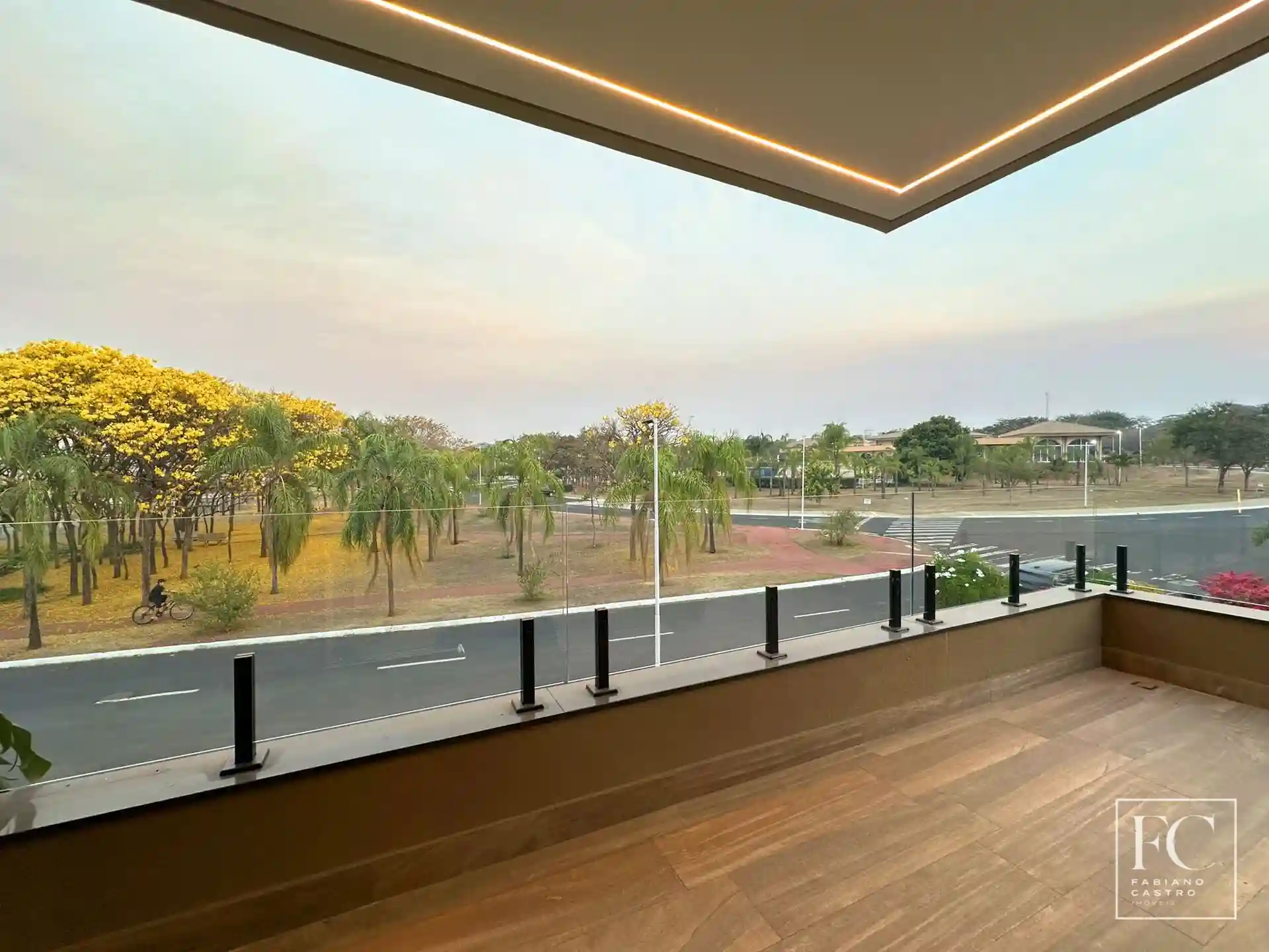 Casa de Condomínio com 3 quartos à venda, 304m² — foto 42 de 48
