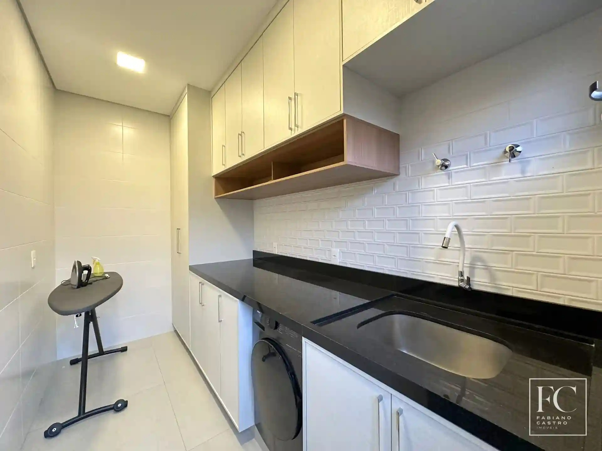 Casa de Condomínio com 3 quartos à venda, 304m² — foto 22 de 48