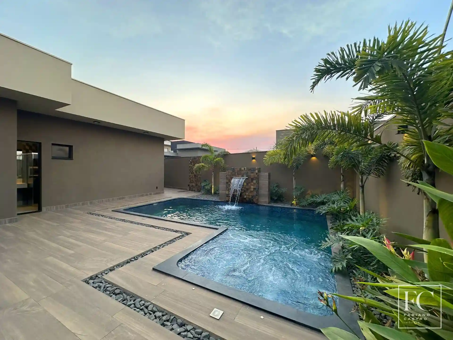 Casa de Condomínio com 3 quartos à venda, 304m² — foto 18 de 48