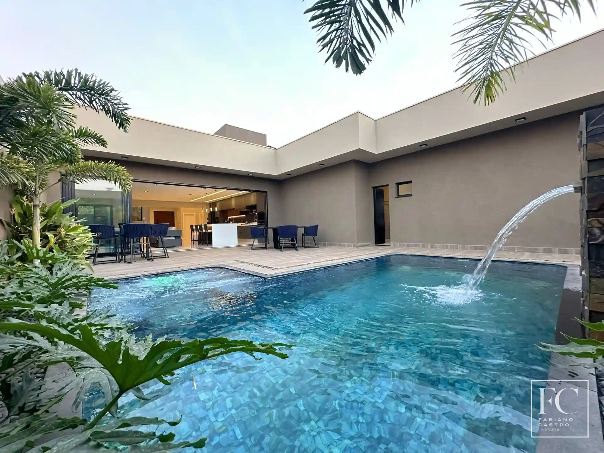 Casa de Condomínio com 3 quartos à venda, 304m² — foto 21 de 48