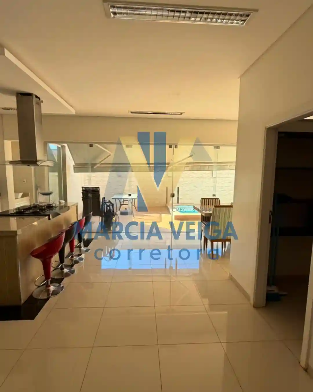 Casa de Condomínio com 3 quartos para aluguel, 999m² — foto 4 de 9
