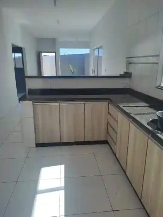 Casa com 2 quartos à venda, 220m² — foto 2 de 11