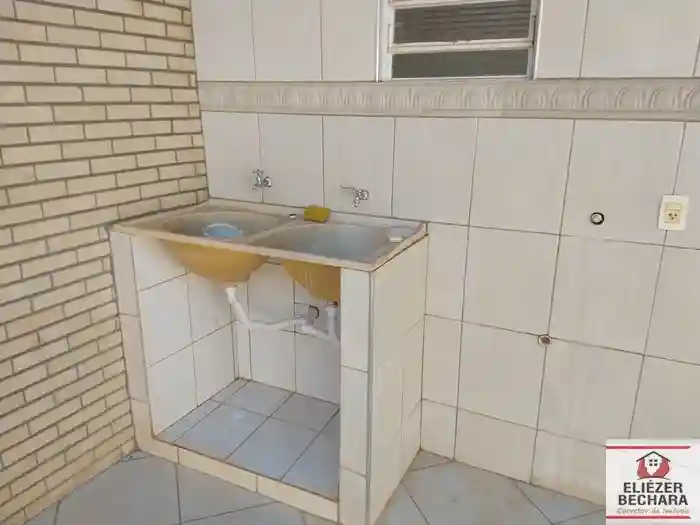 Casa com 3 quartos à venda, 220m² — foto 57 de 58