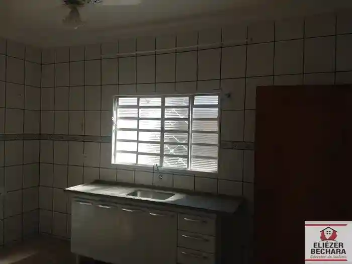 Casa com 3 quartos à venda, 220m² — foto 8 de 58