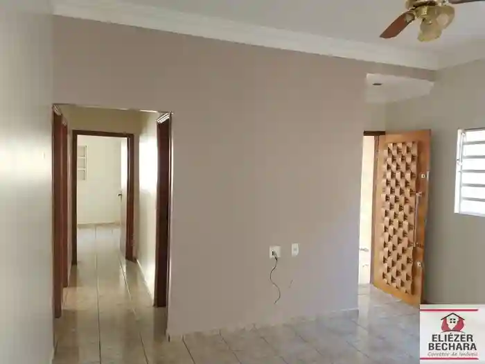 Casa com 3 quartos à venda, 220m² — foto 1 de 58
