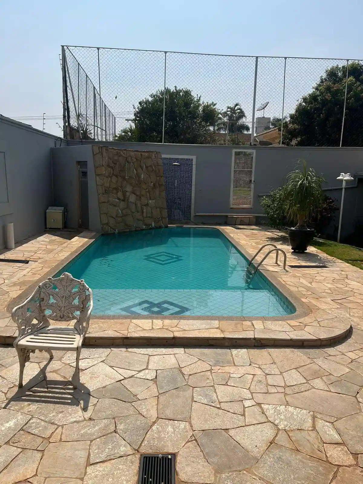 Casa com 4 quartos à venda, 640m² — foto 2 de 23