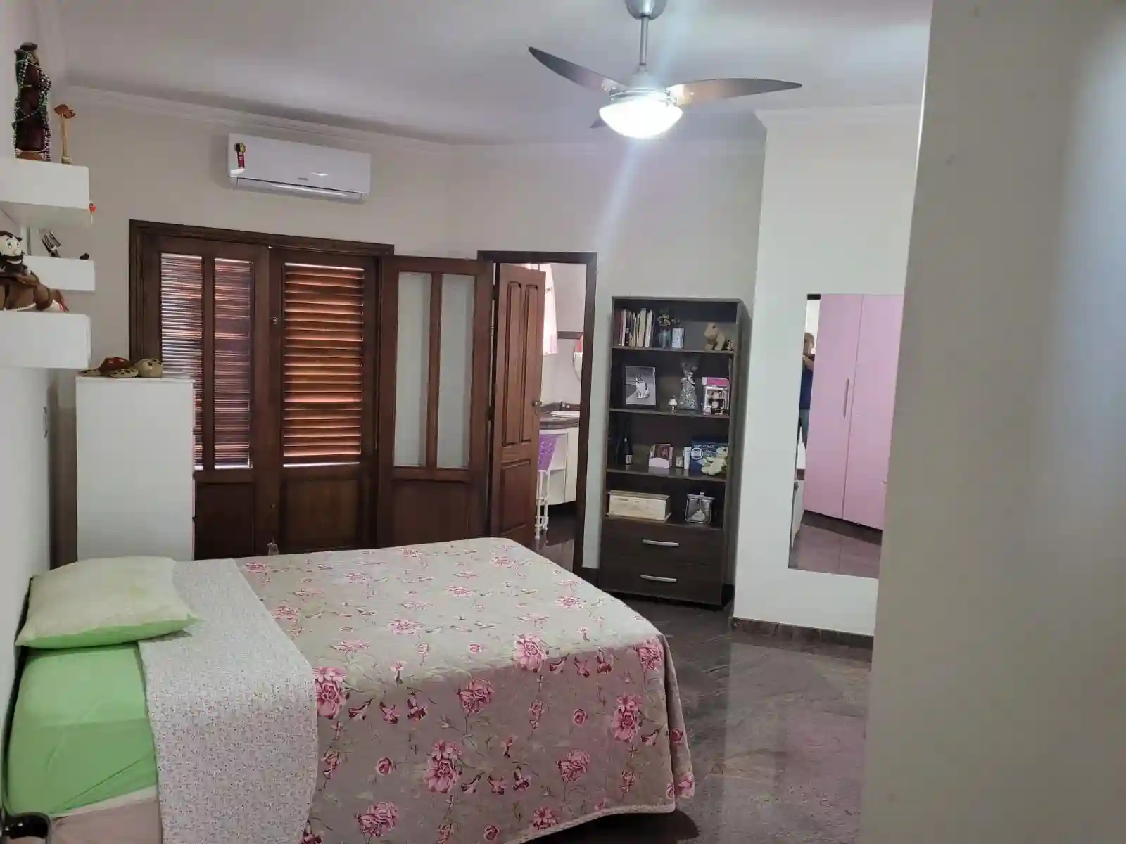 Casa de Condomínio com 5 quartos à venda, 574m² — foto 18 de 32