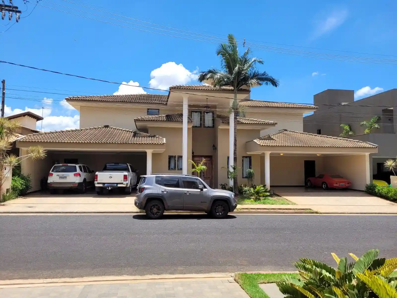 Casa de Condomínio com 5 quartos à venda, 574m² — foto 1 de 32