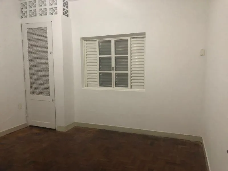 Casa à venda — foto 1 de 2