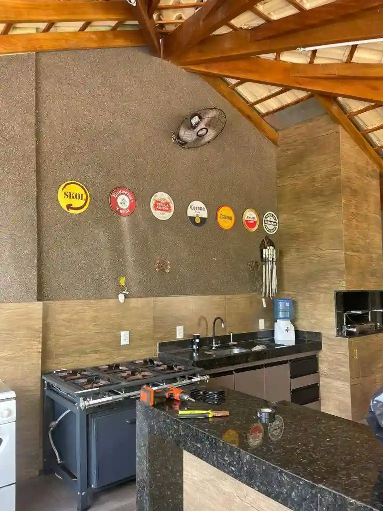 Fazenda / Sítio / Chácara com 5 quartos à venda, 380m² — foto 2 de 14