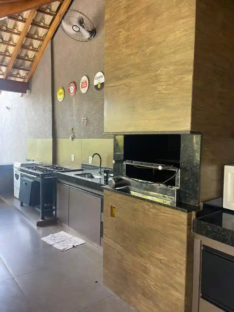 Fazenda / Sítio / Chácara com 5 quartos à venda, 380m² — foto 3 de 14