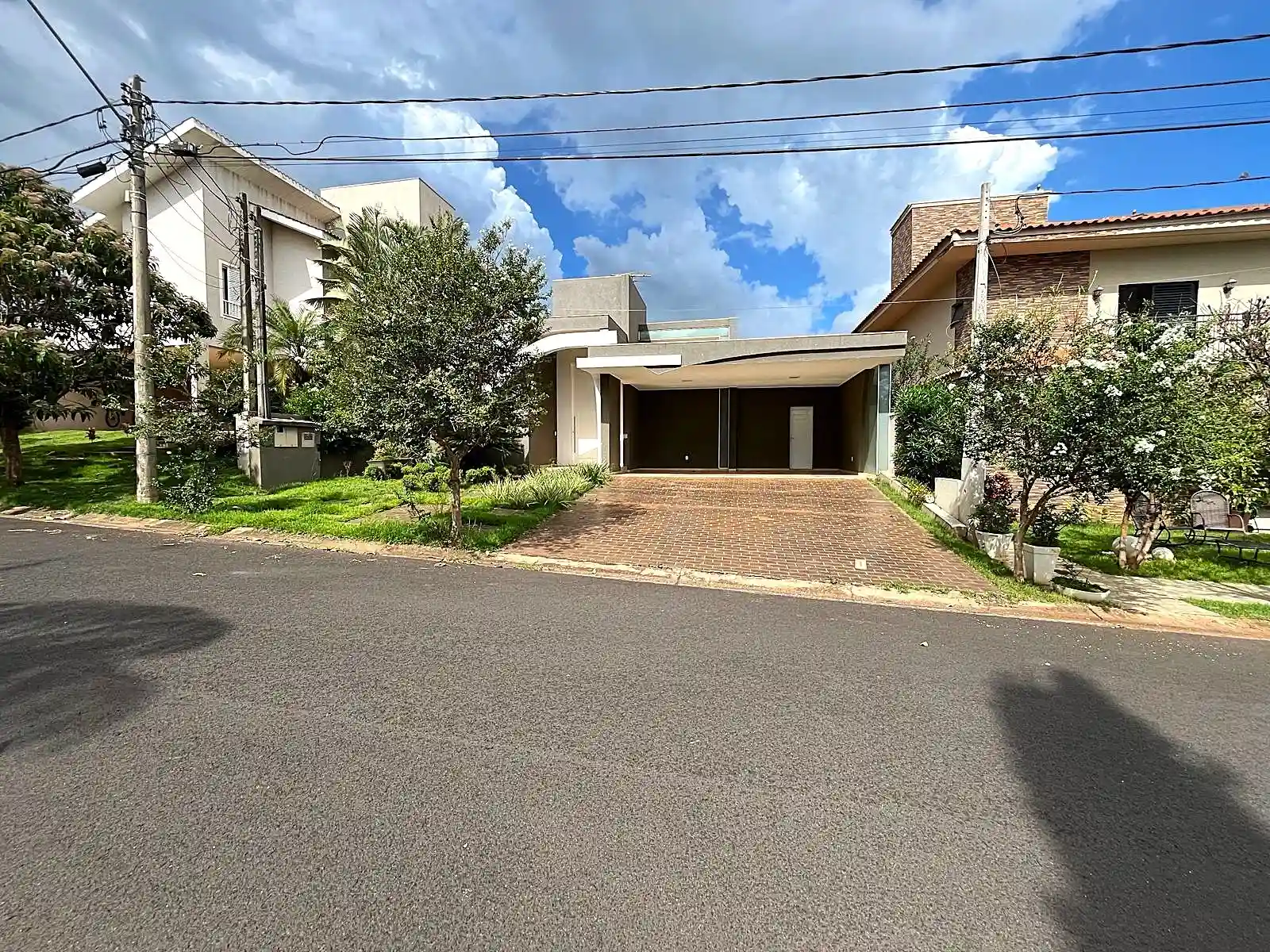 Casa de Condomínio com 3 quartos à venda, 420m² — foto 1 de 15