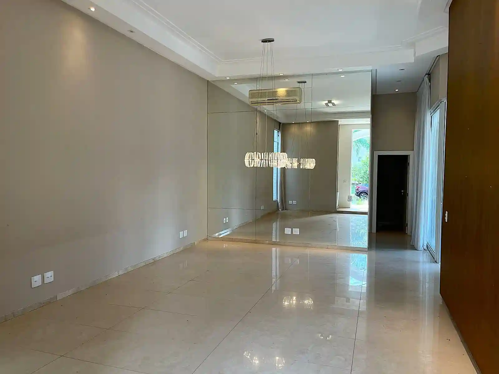 Casa de Condomínio com 3 quartos à venda, 420m² — foto 2 de 15