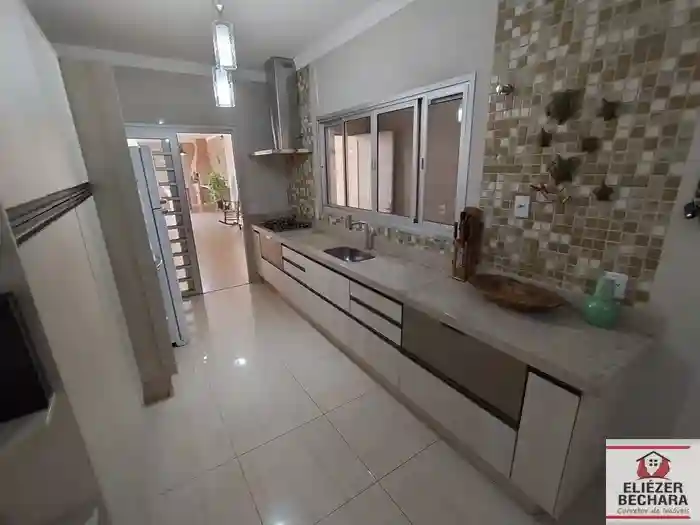 Casa com 3 quartos à venda, 257m² — foto 34 de 56