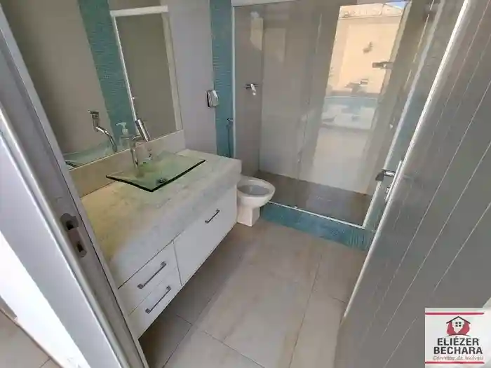 Casa com 3 quartos à venda, 257m² — foto 4 de 56