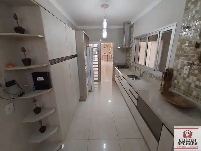Casa com 3 quartos à venda, 257m² — foto 21 de 56