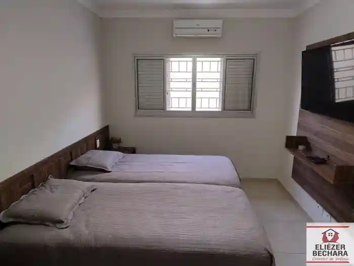 Casa com 3 quartos à venda, 257m² — foto 48 de 56