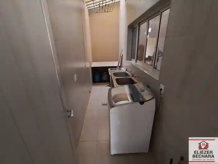 Casa com 3 quartos à venda, 257m² — foto 16 de 56