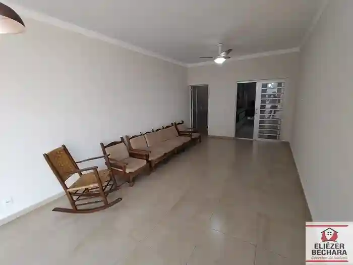Casa com 3 quartos à venda, 257m² — foto 15 de 56