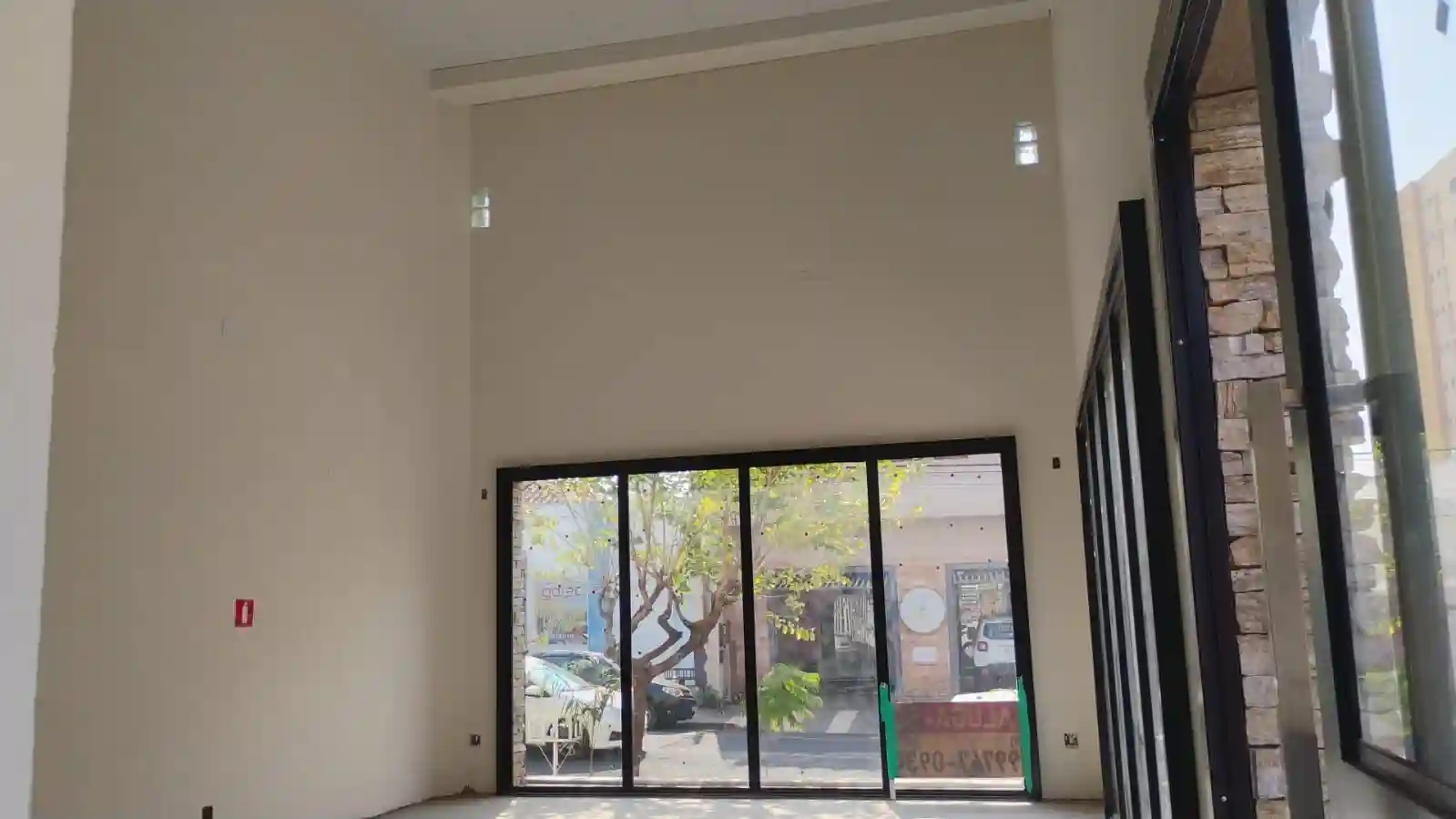 Loja / Salão / Ponto Comercial  para aluguel, 110m² — foto 4 de 8