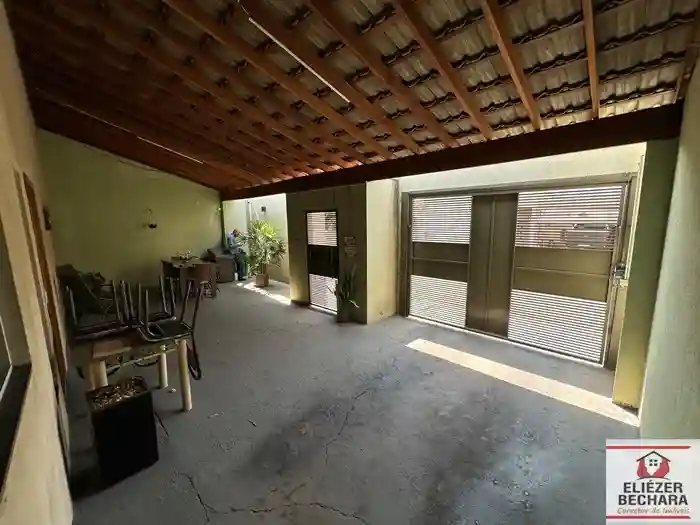 Casa com 3 quartos à venda, 120m² — foto 2 de 18