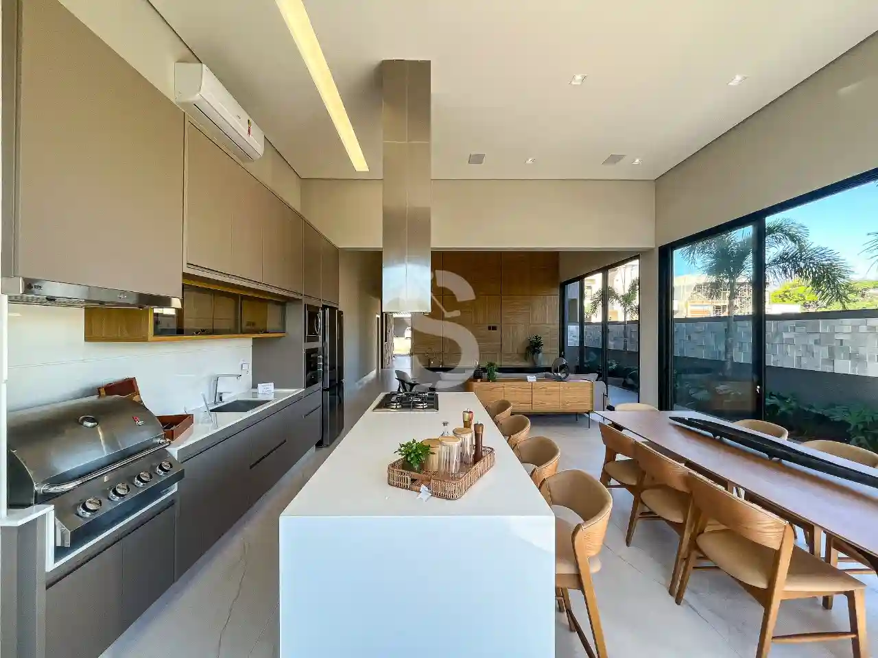 Casa de Condomínio com 3 quartos à venda, 248m² — foto 1 de 17