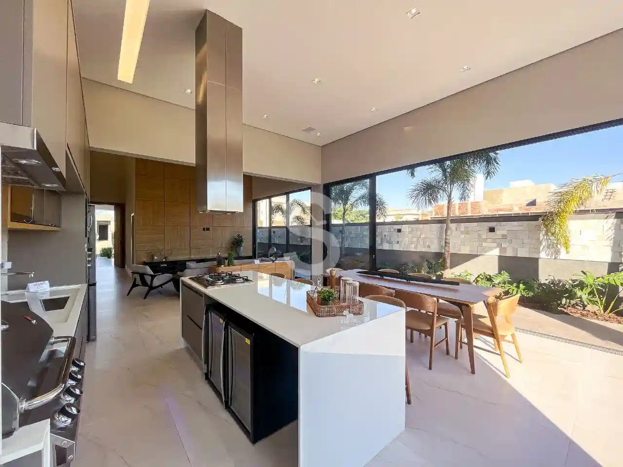 Casa de Condomínio com 3 quartos à venda, 248m² — foto 14 de 17