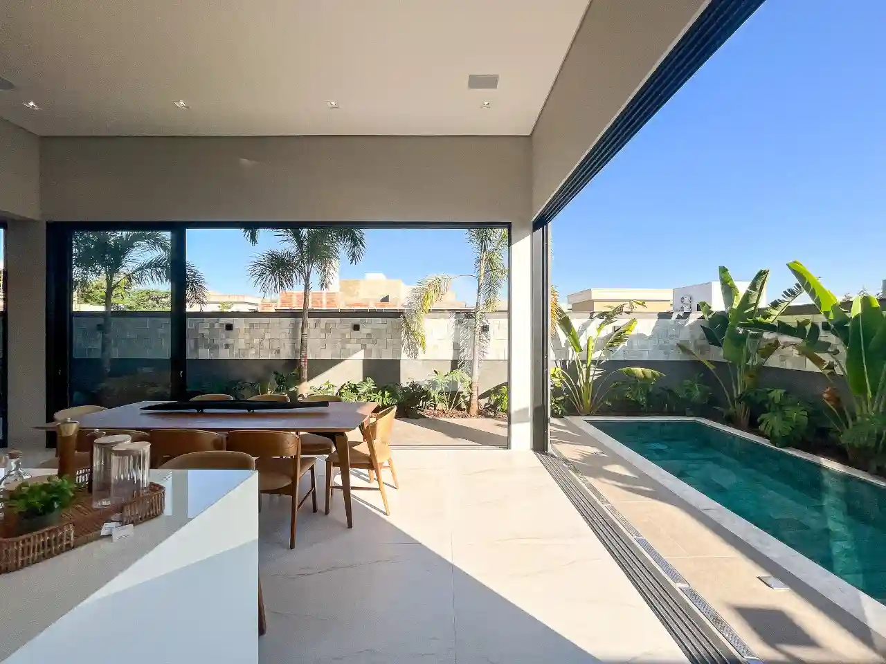 Casa de Condomínio com 3 quartos à venda, 248m² — foto 13 de 17