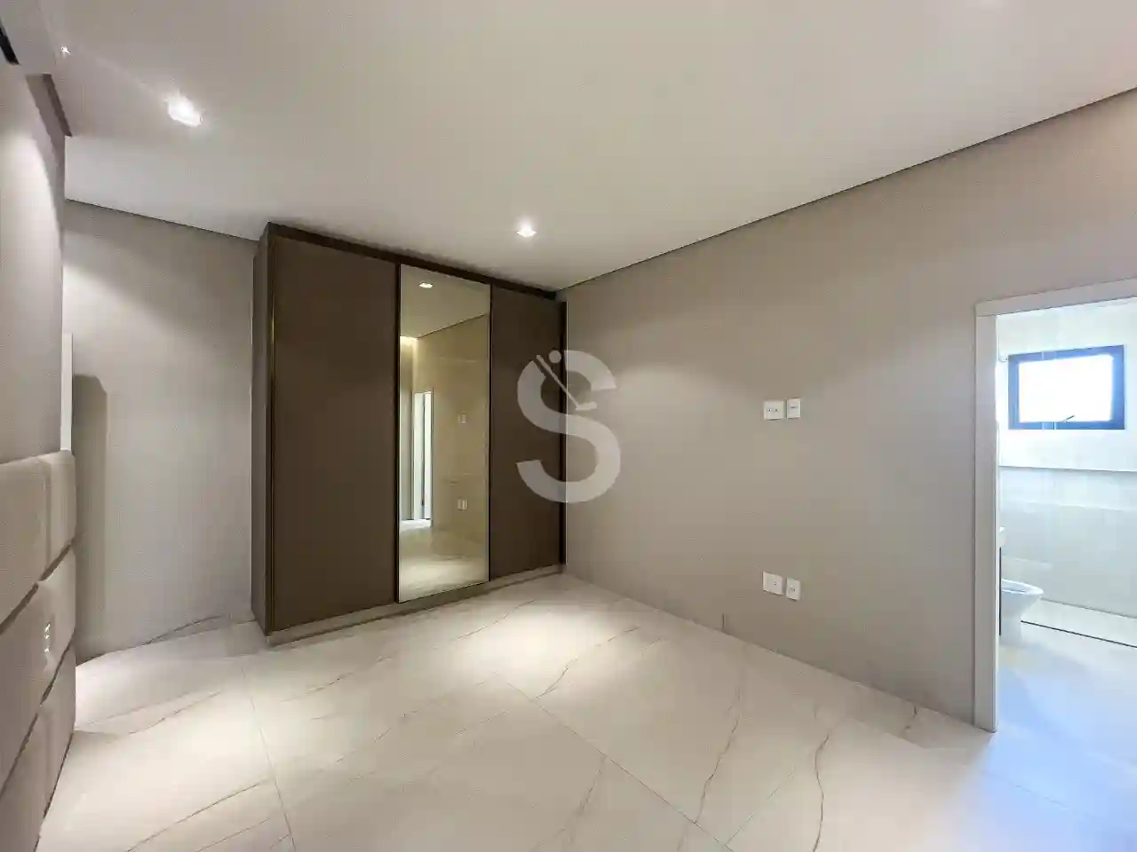 Casa de Condomínio com 3 quartos à venda, 248m² — foto 6 de 17