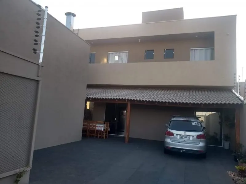 Sobrado à venda — foto 1 de 5