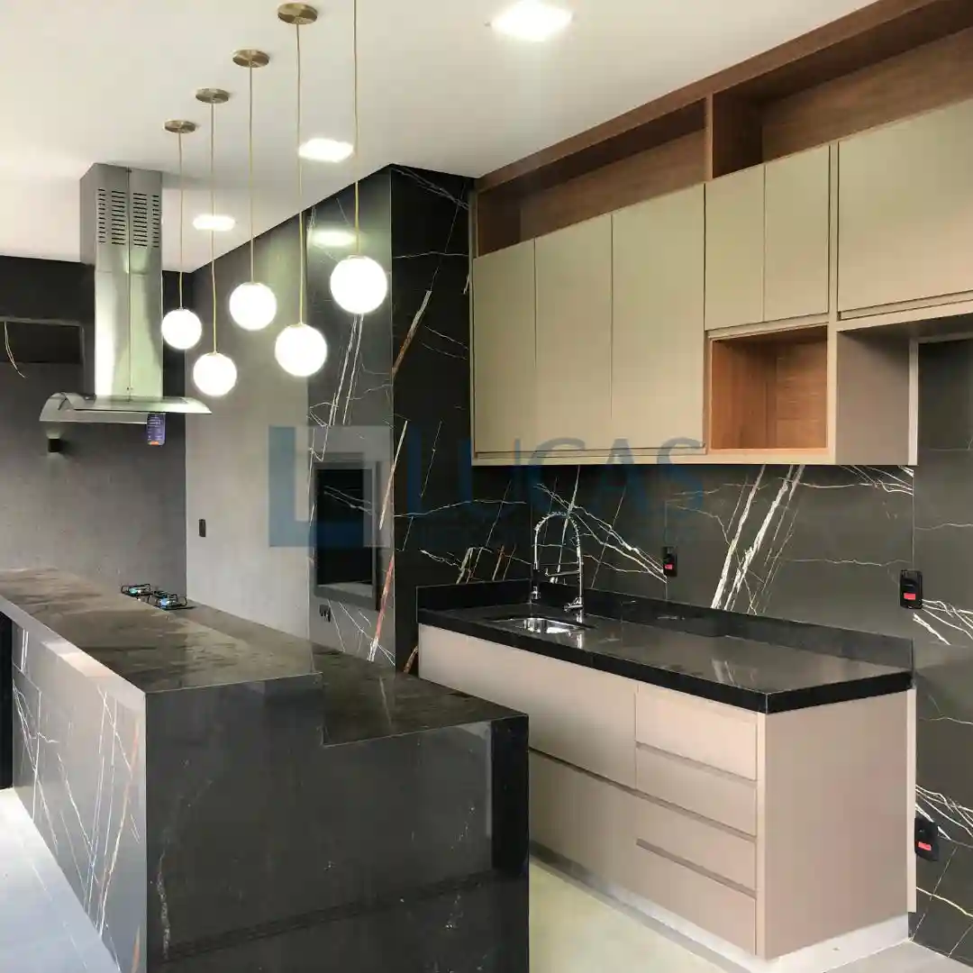 Casa de Condomínio com 4 quartos à venda, 210m² — foto 5 de 7