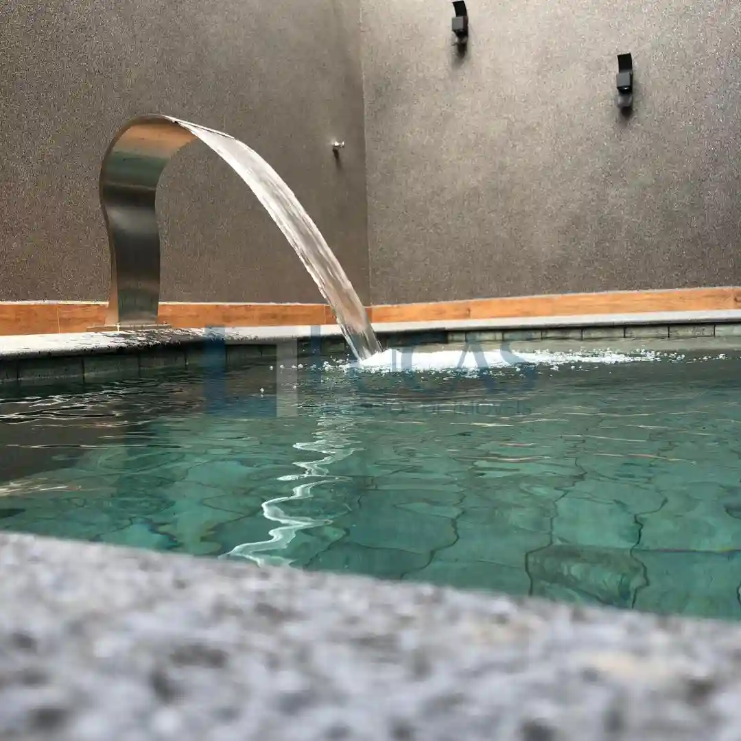 Casa de Condomínio com 4 quartos à venda, 210m² — foto 2 de 7