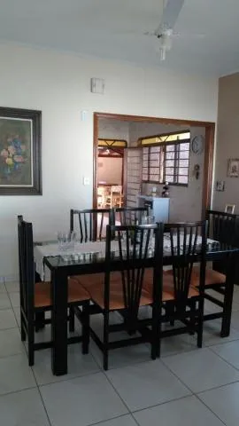 Casa à venda — foto 1 de 5