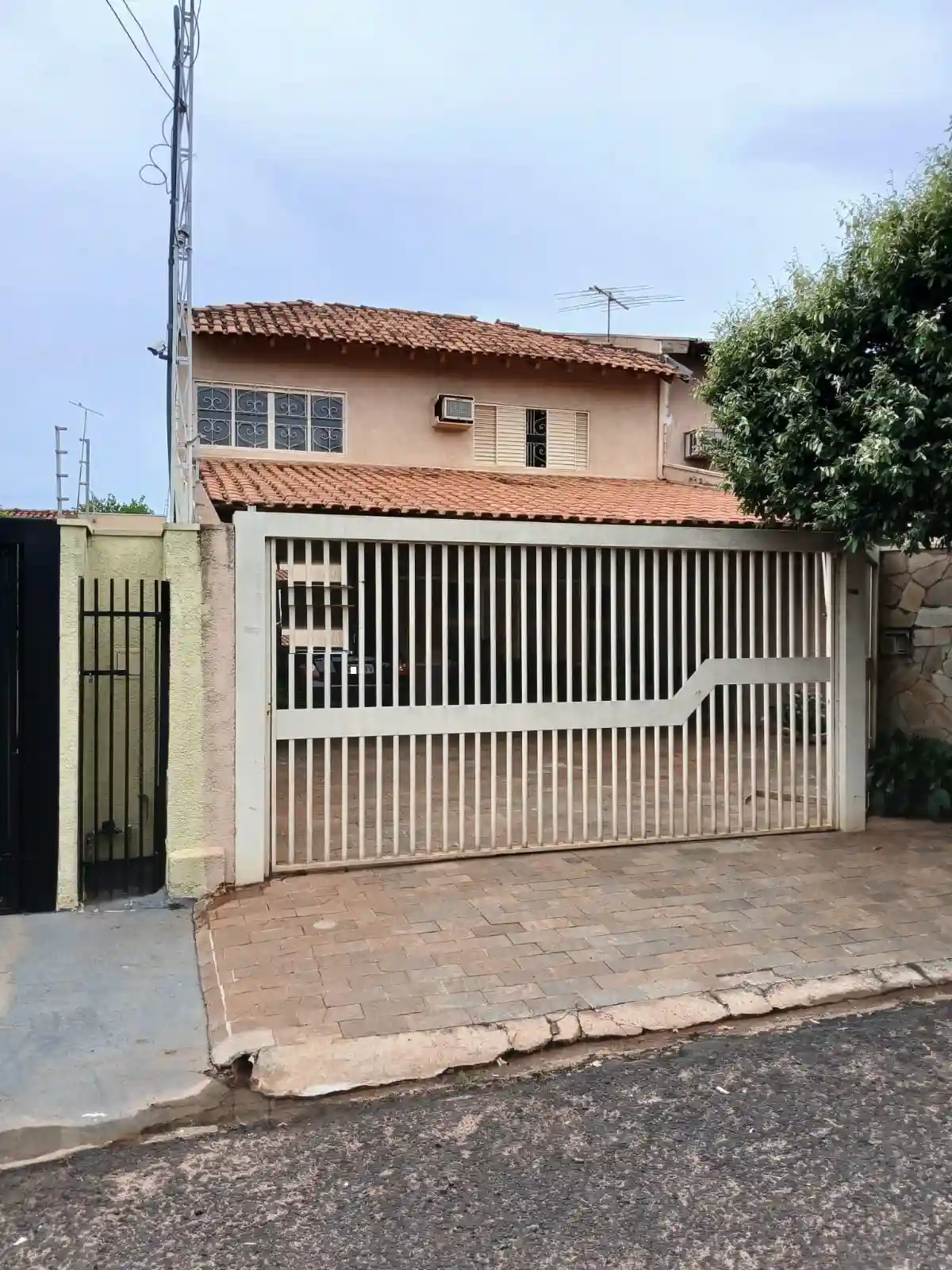 Casa Comercial com 3 quartos à venda, 220m² — foto 2 de 43