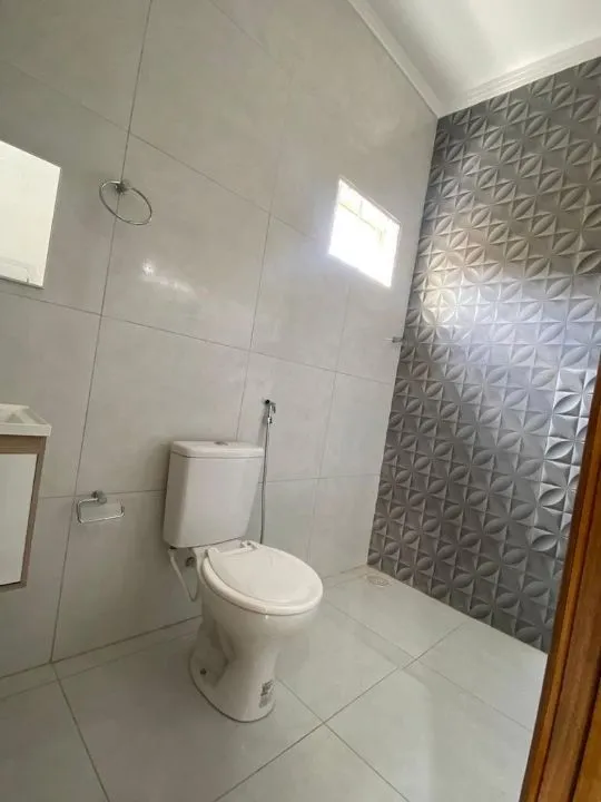 Casa à venda — foto 1 de 4