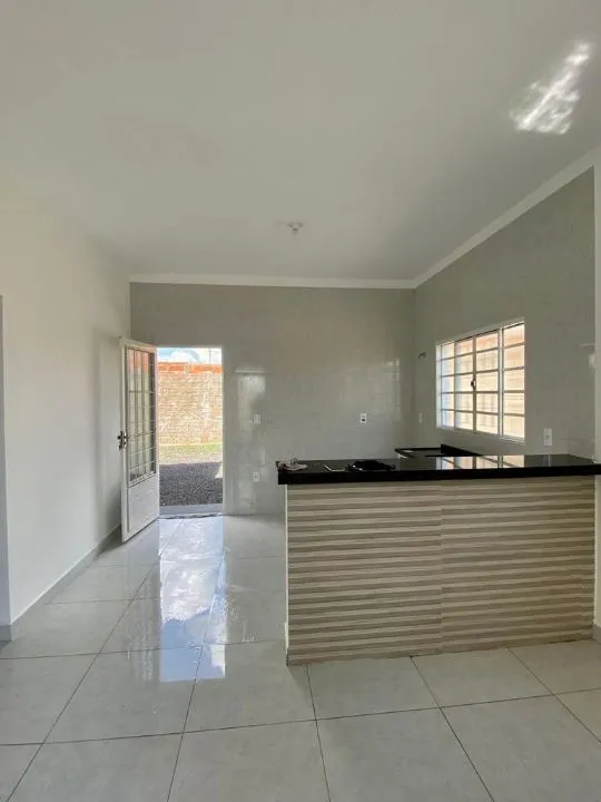Casa à venda — foto 3 de 4