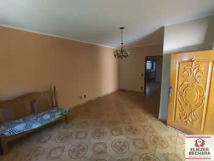 Casa com 3 quartos à venda, 270m² — foto 3 de 30