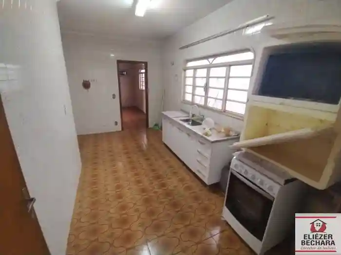 Casa com 3 quartos à venda, 270m² — foto 27 de 30
