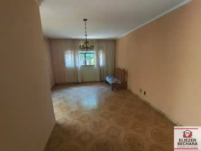 Casa com 3 quartos à venda, 270m² — foto 1 de 30