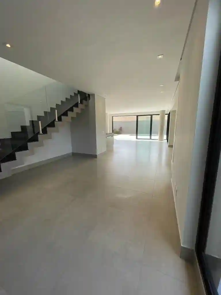 Casa de Condomínio com 3 quartos à venda, 400m² — foto 6 de 17