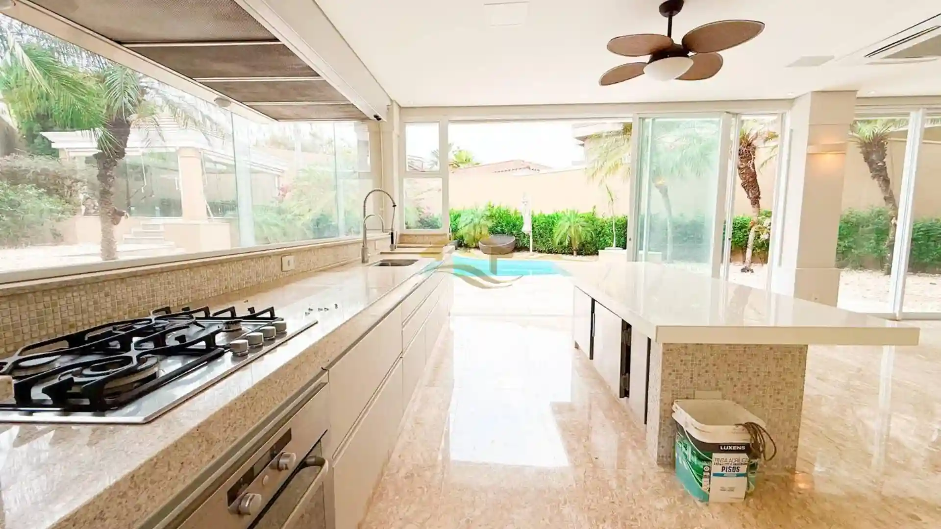 Casa de Condomínio com 4 quartos à venda, 550m² — foto 12 de 32