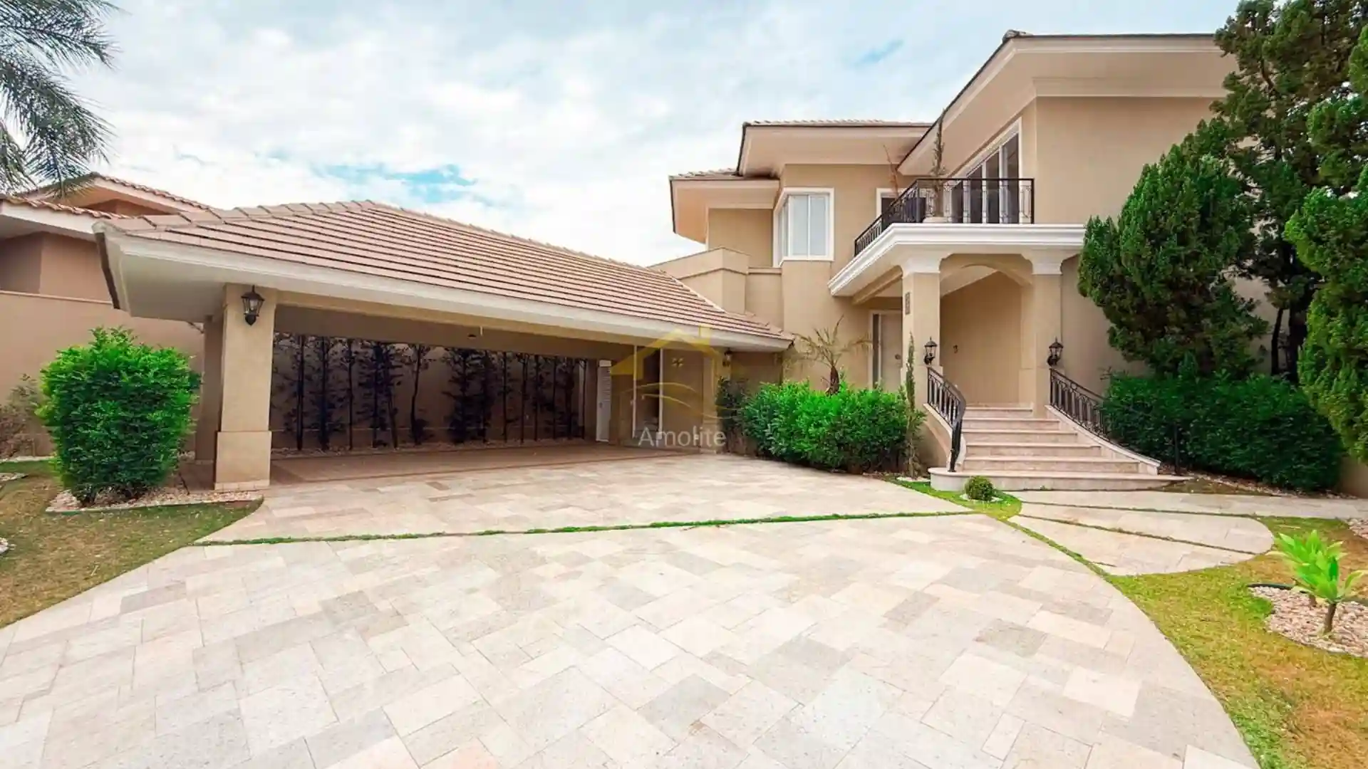 Casa de Condomínio com 4 quartos à venda, 550m² — foto 2 de 32