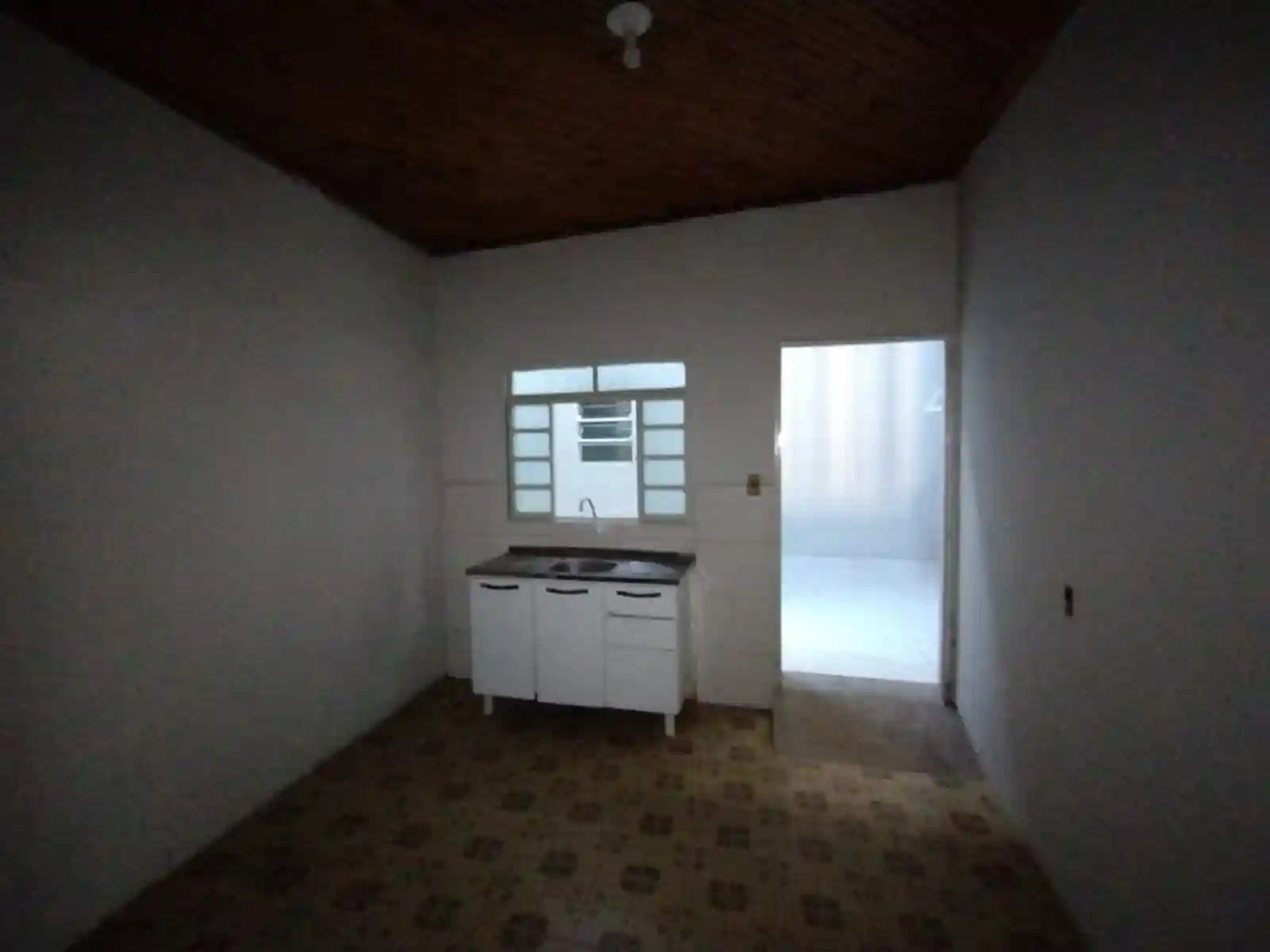 Casa com 2 quartos para aluguel, 60m² — foto 3 de 5
