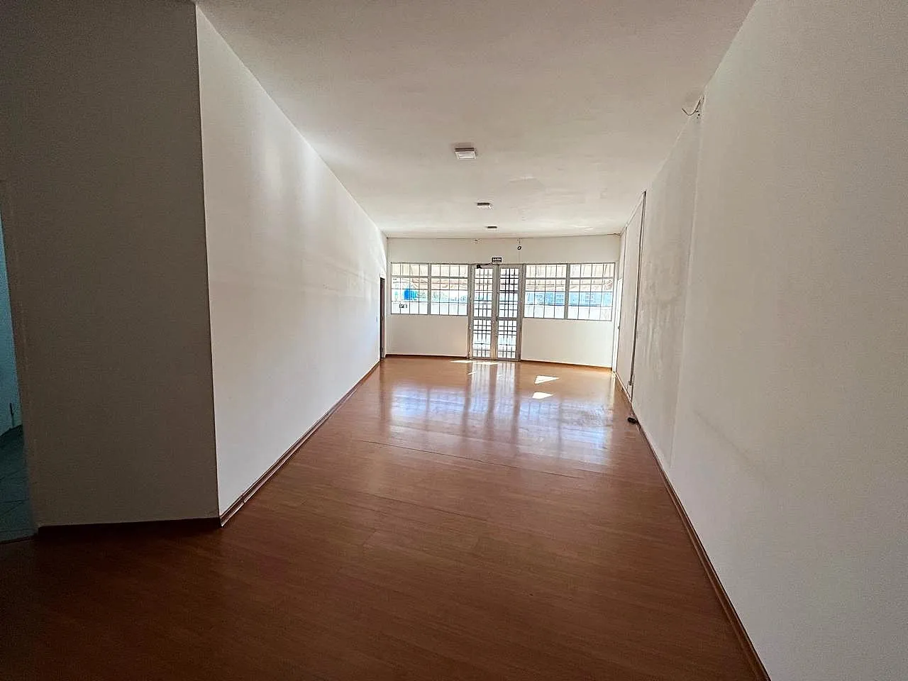 Loja / Salão / Ponto Comercial para aluguel, 2100m² — foto 21 de 23
