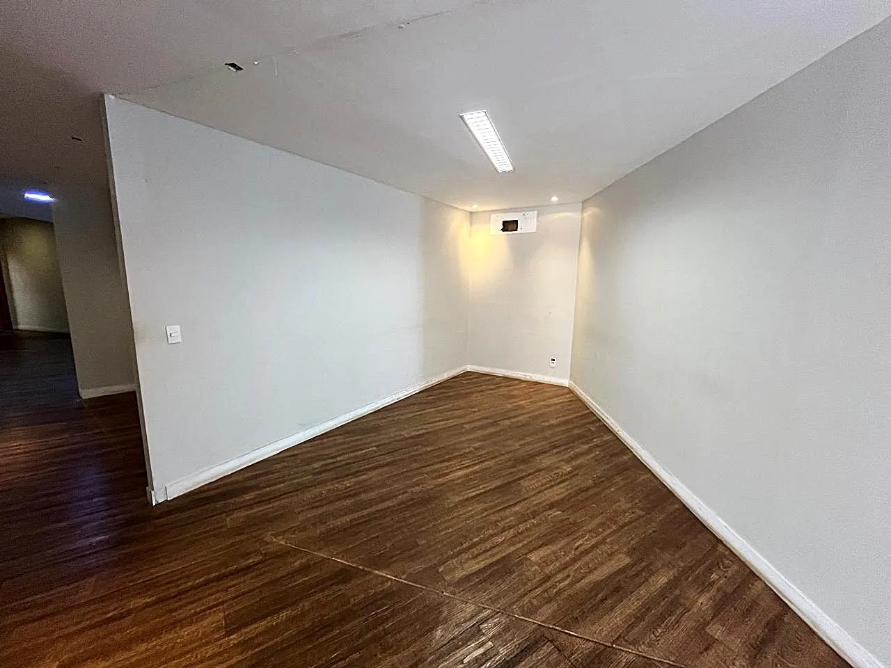 Loja / Salão / Ponto Comercial para aluguel, 2100m² — foto 9 de 23