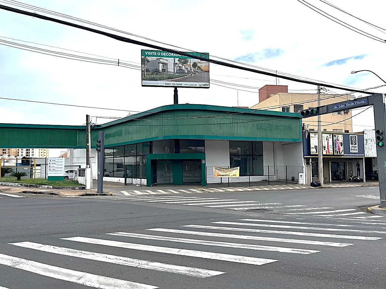 Loja / Salão / Ponto Comercial para aluguel, 2100m² — foto 2 de 23